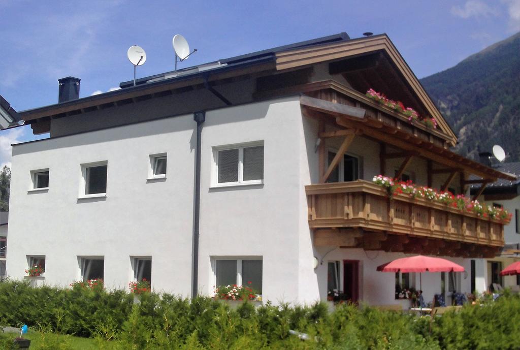 Appartment Christine Längenfeld Exteriör bild